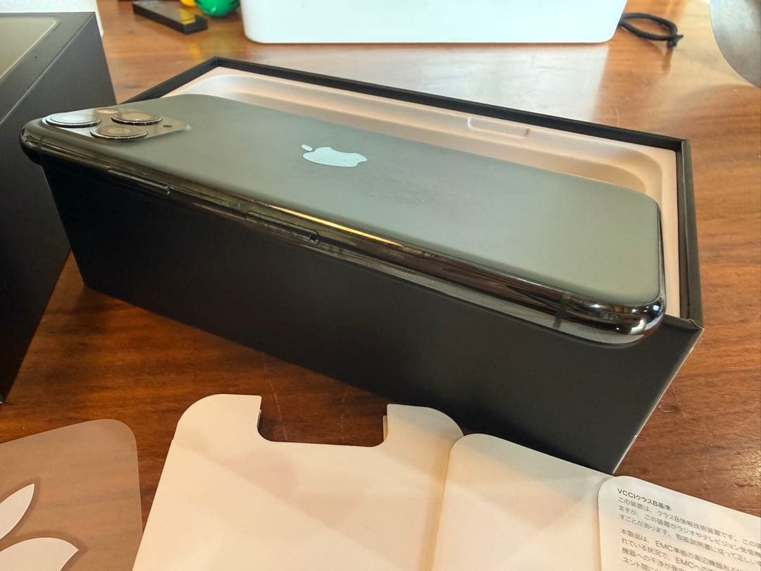 iPhone11pro ミッドナイトグリーン 256GB simフリー 箱付き