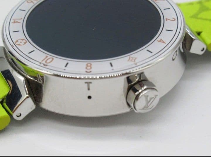 ルイヴィトン スマートウォッチ タンブールホライゾン 交換用バッテリー付属