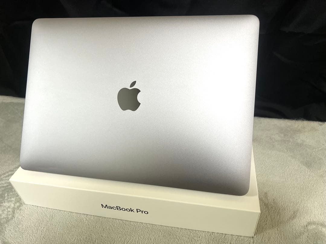 【ジャンク】MacBook Pro 13インチ 2017 61W純正アダプタ付き