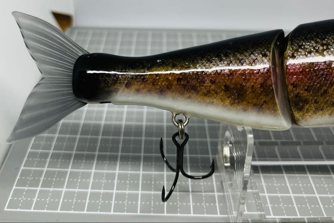 フレッシュベイトルアーズ　ジョインテッドクロー178 魚皮カスタム
