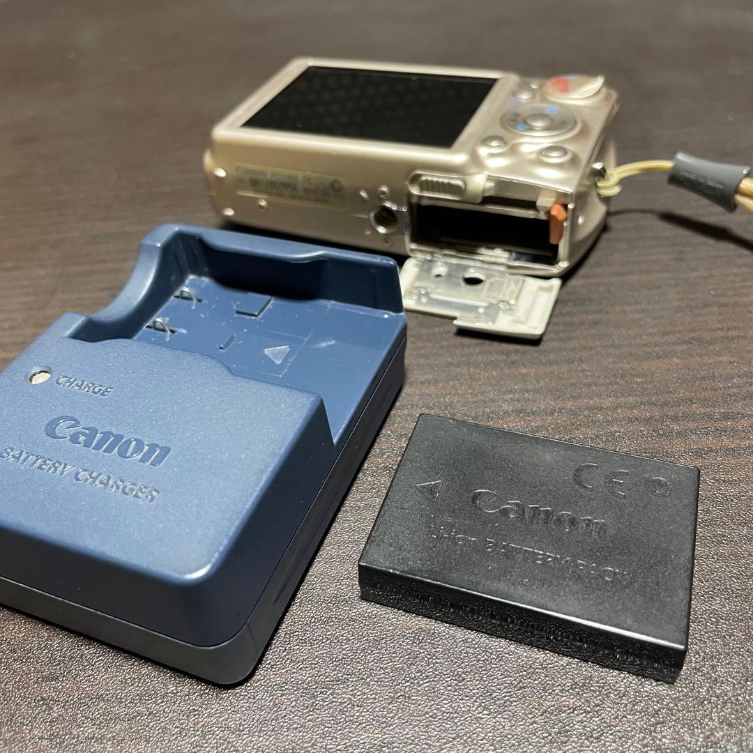 コンデジ　IXY digital 700 canon