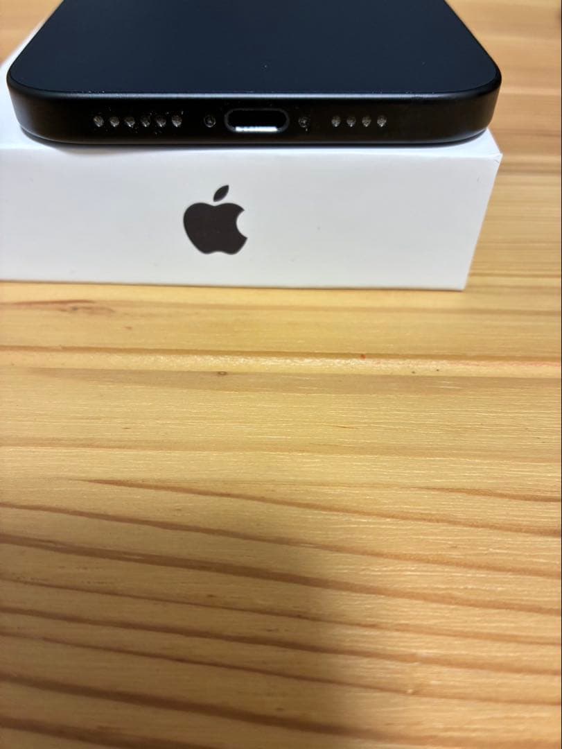 iPhone15plus128GBブラックsimフリー　バッテリー87%