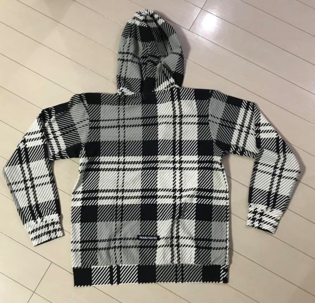 パーリーゲイツ　新品未使用　パーカー　サイズ５