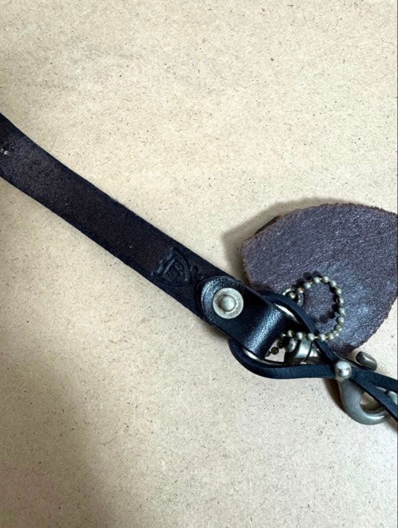 HTC Snap Key Holder red stone 黒レザー