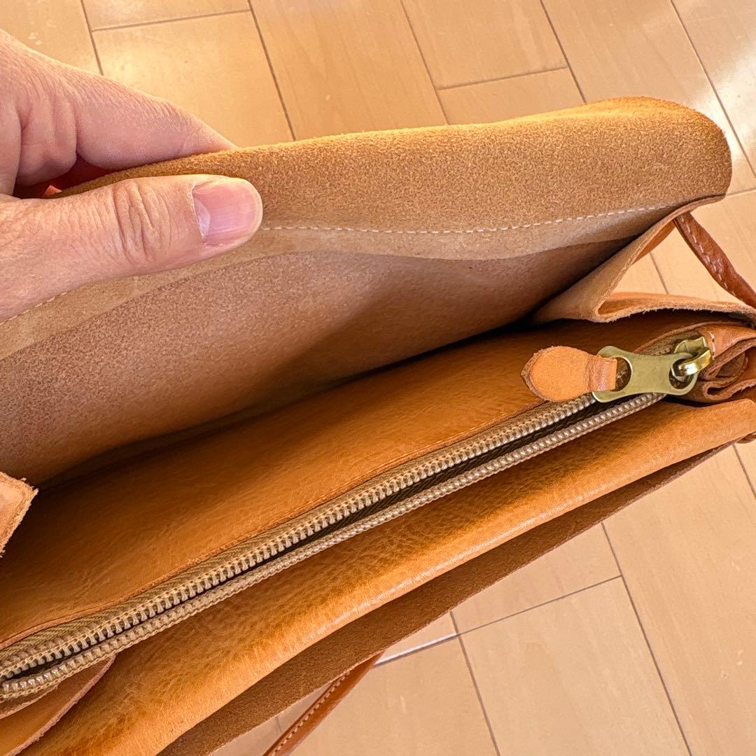 イルビゾンテ　レザーショルダーバッグ　革　カバン　鞄