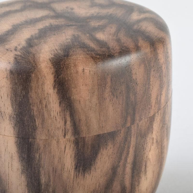 茶道具　天然木　黒柿製　無垢彫　綺麗な木目の棗　時代箱　V　8794