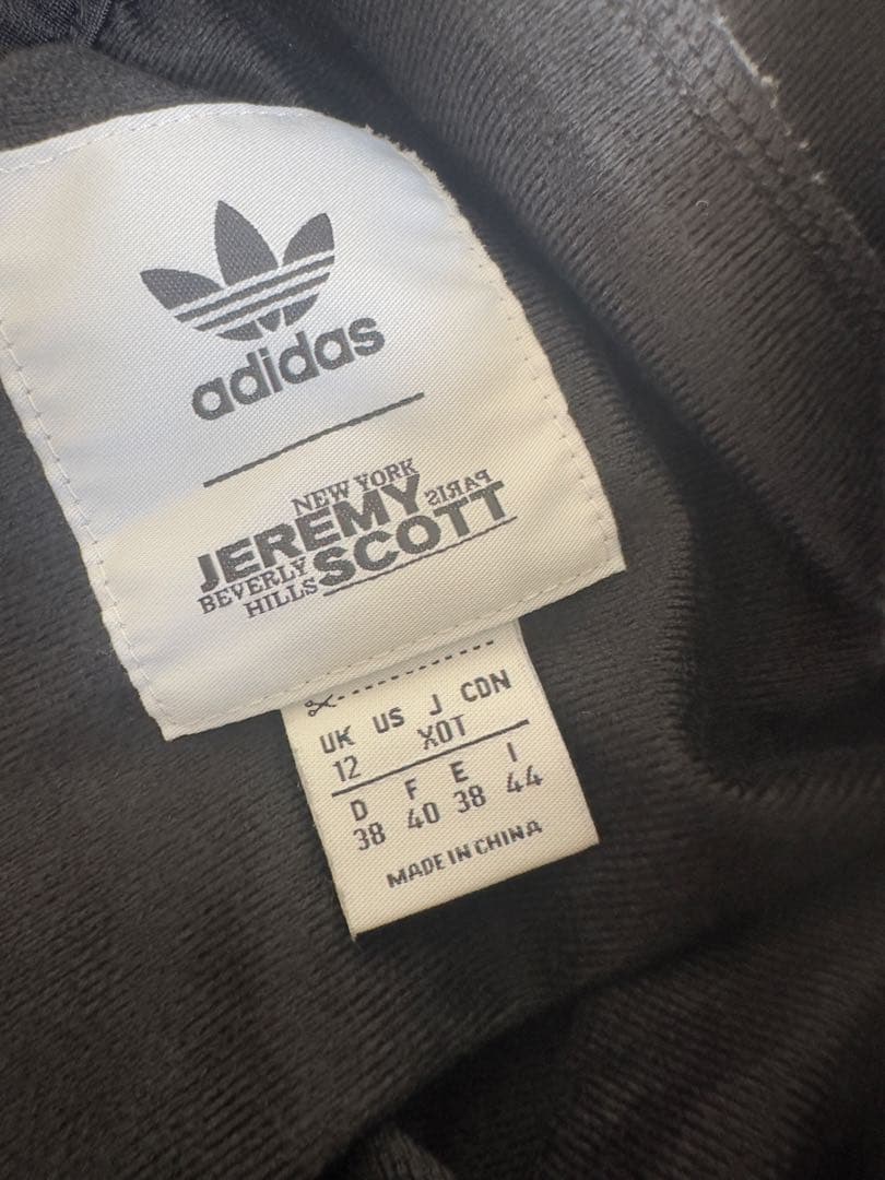 レアJeremy Scott x Adidas トラックパンツ　パッチ付き⭐︎