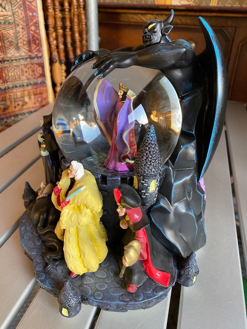 ディズニー　ヴィランズ　スノーグローブ　スノードーム　オルゴール付　レア