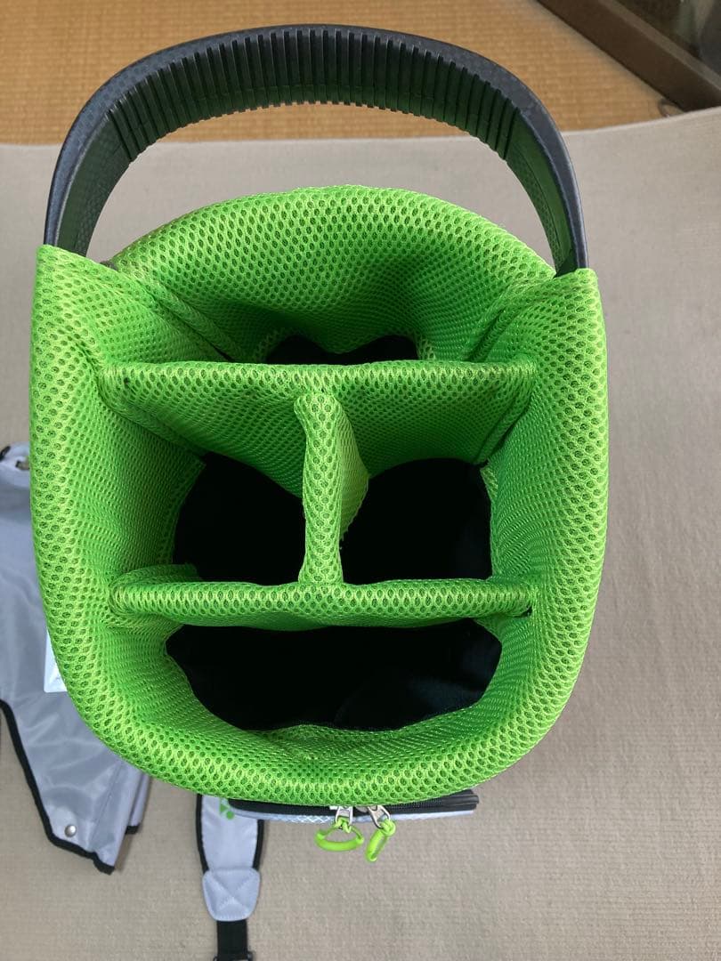 ヨネックスゴルフバック 軽量設計のホワイト/グリーンゴルフキャディバッグ