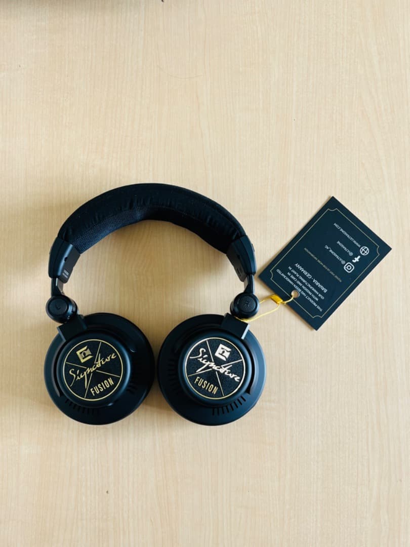 （新品開封済み）Signature FUSION Open Back ヘッドホン