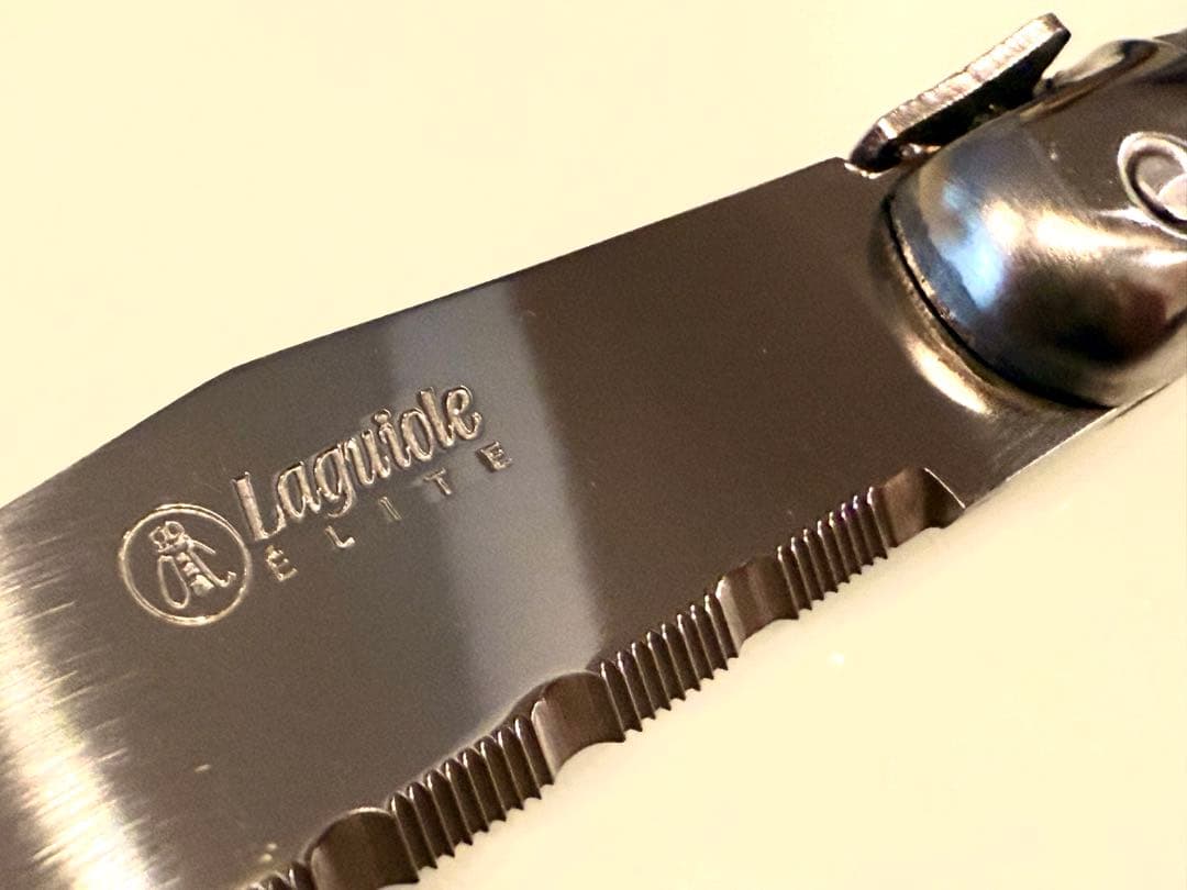 Laguiole elite カトラリーセット　24本入り　シルバー　刻印入り