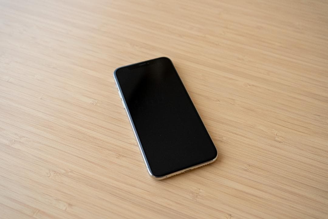 【写真多数掲載】iPhone 11 Pro シルバー 64GB SIMフリー