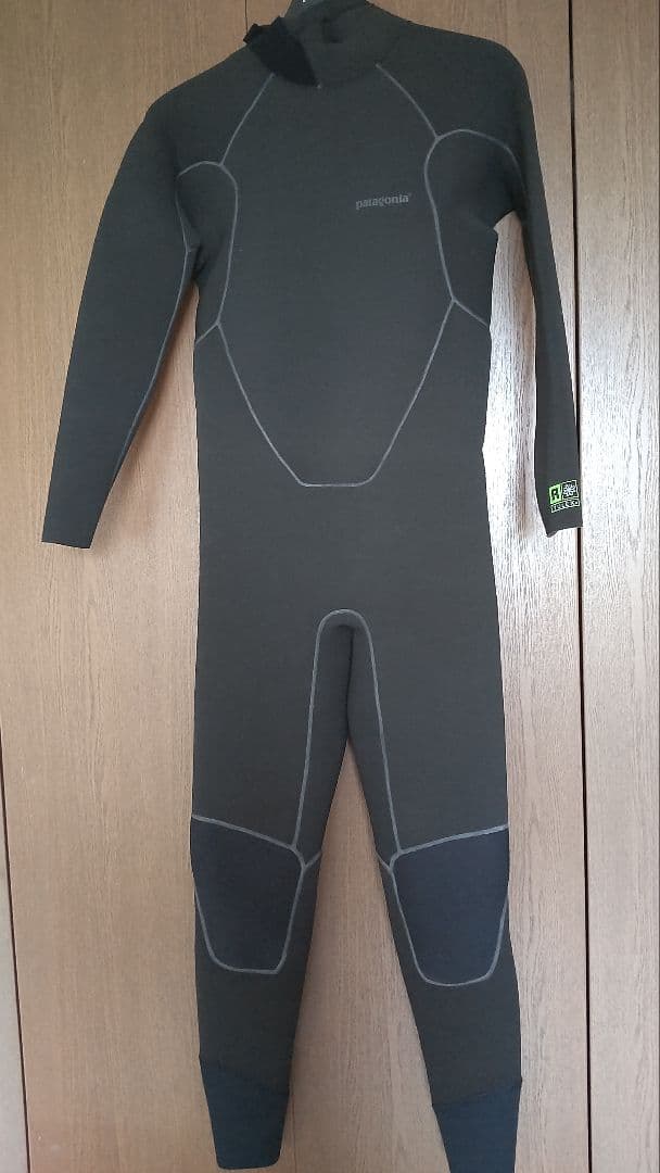 【新品未使用】パタゴニア　R2・ユーレックス・バックジップ・フルスーツ　紙タグ付
