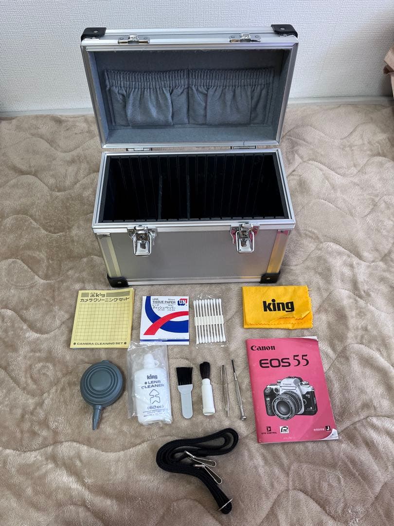 ★Canon EOS55 フィルムAF一眼レフ　交換レンズ2本他、道具一式！