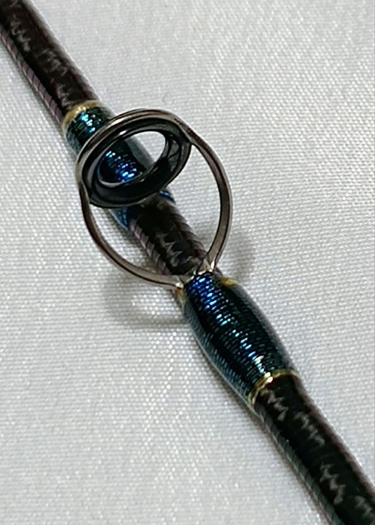 シマノ　ワールドシャウラ 青　15102R-2