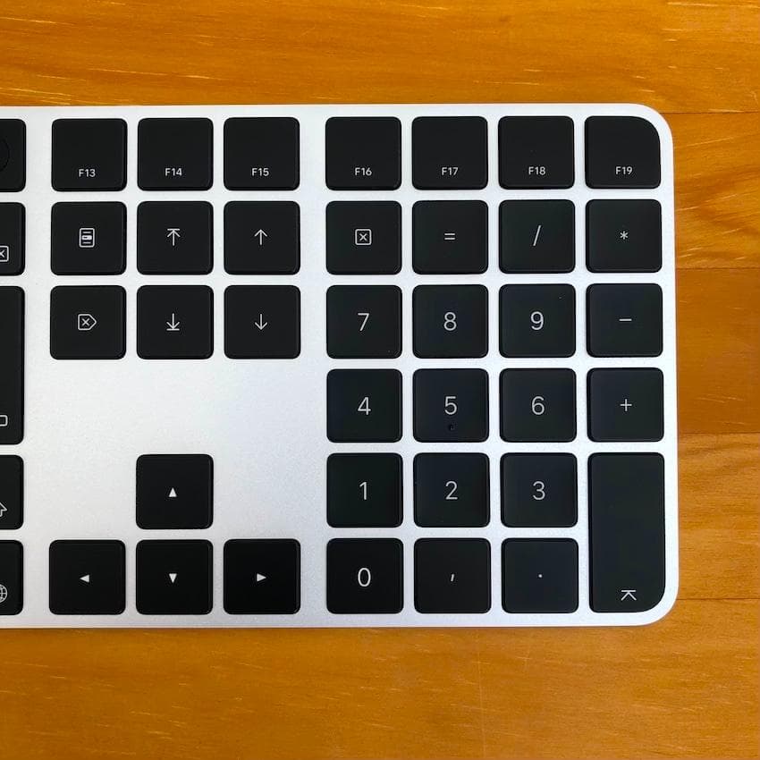 最モデル｜USB-C｜Touch ID｜BLACK｜Magic Keyboard