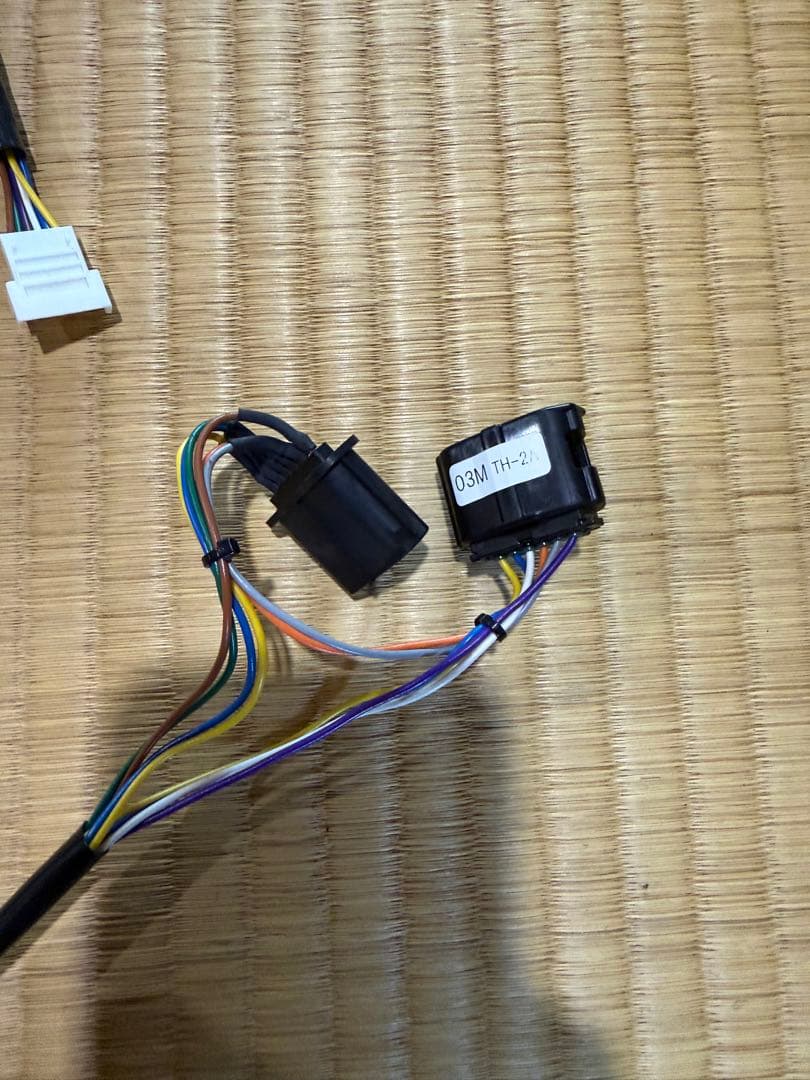 スロットルコントローラー pivot LS460