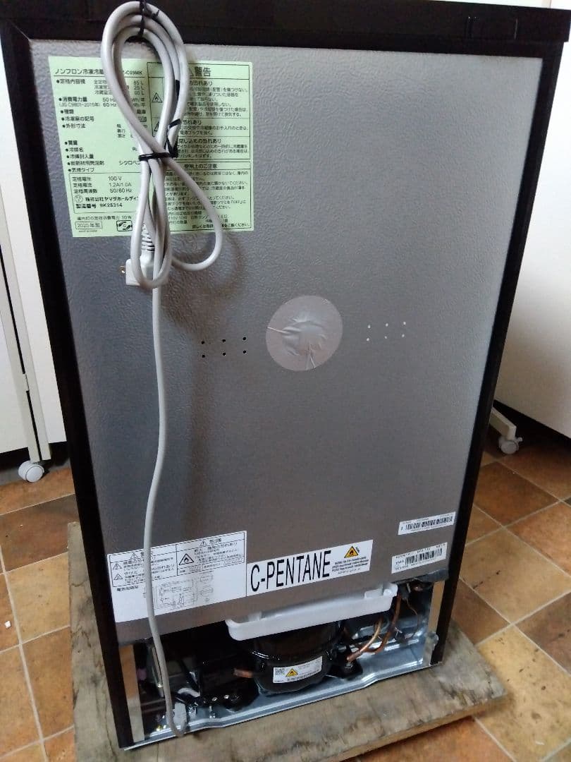 美品 ヤマダ 2ドア冷蔵庫 REFAGE YRZ-C09MK 2025年製
