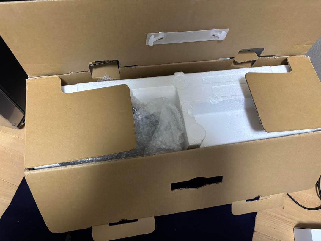 GigaCrysta 23.6型ワイド液晶ディスプレイ