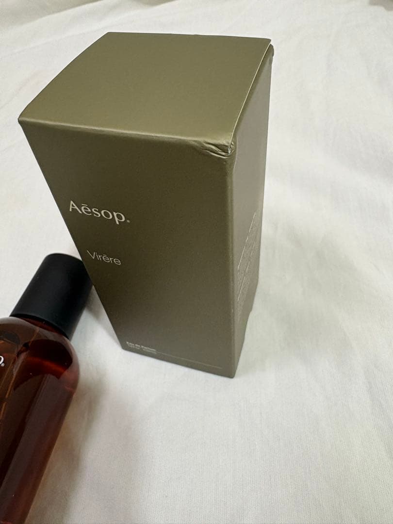 新品　未使用　Aesop　イソップ カースト オードパルファム　50ml