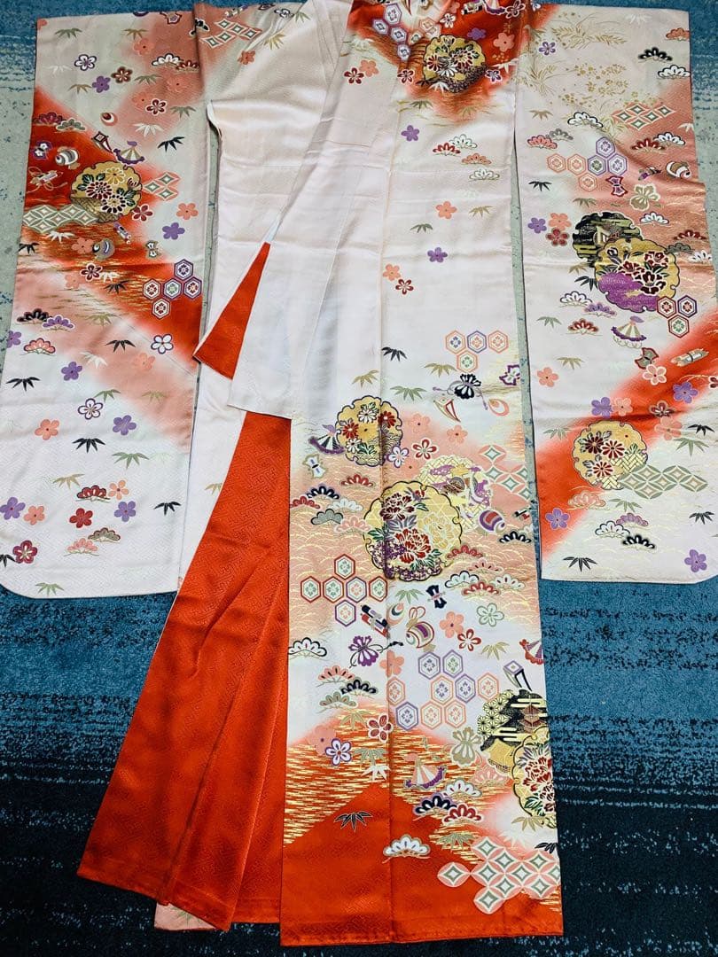 振袖フルセット駒刺繍　雪輪花文　宝尽くし　暈し染め　金彩　正絹