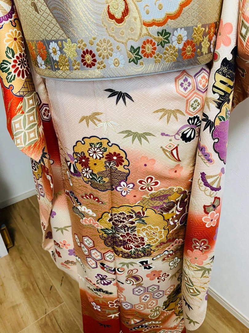 振袖フルセット駒刺繍　雪輪花文　宝尽くし　暈し染め　金彩　正絹