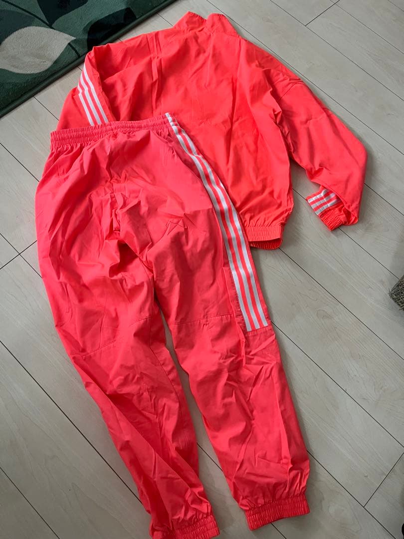 アディダス　サーモンピンク　ロックアップ　ウーブントラック　トレフォイルMサイズ