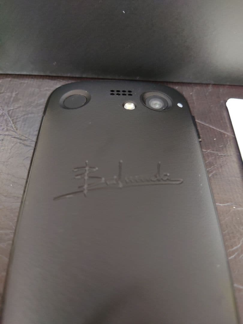 【美品】バルミューダ フォン（本体+箱など）色:ブラック