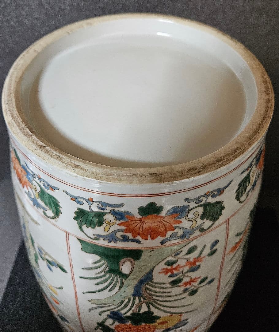 【名品古伊万里❗09】明治時代　里帰り品　錦手　花に鳥に蝶図　高39.7cm大壺