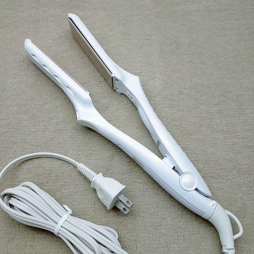 ほぼ未使用❤KINUJO 絹女 ストレート アイロン ホワイト