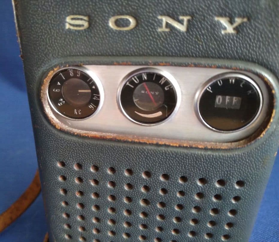 【レトロ・希少】SONY TR-817 AM　トランジスタラジオ 専用ケース付き