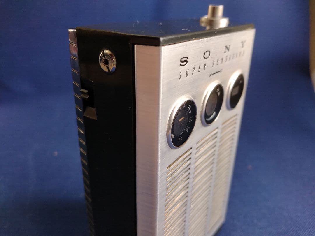 【レトロ・希少】SONY TR-817 AM　トランジスタラジオ 専用ケース付き