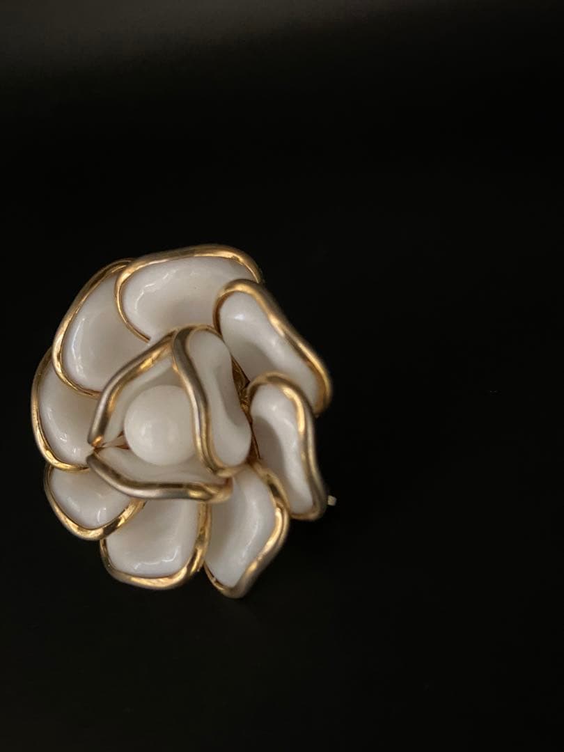 lotuscloud 2507⭐️TRIFARI トリファリヴィンテージブローチ