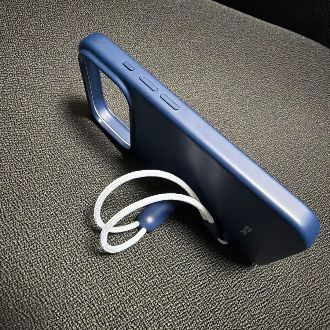 Beats iPhone 17 PRO Kickstand Case ストラップ