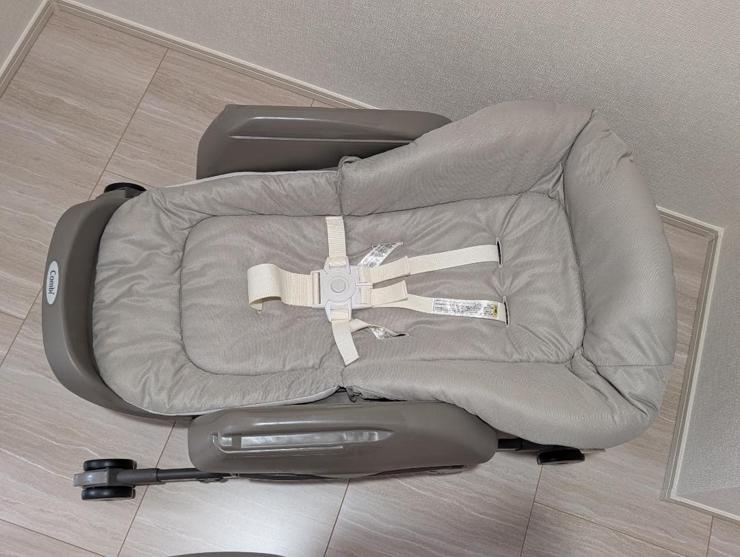 え*様 Combi コンビ ハイ ロー チェア ネムリラ Fit AQ