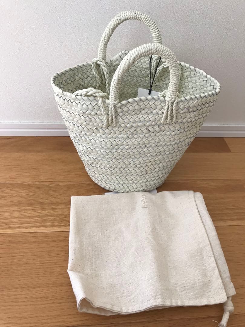 Aetaレザーバスケット　Sショルダー　新品未使用　ホワイト