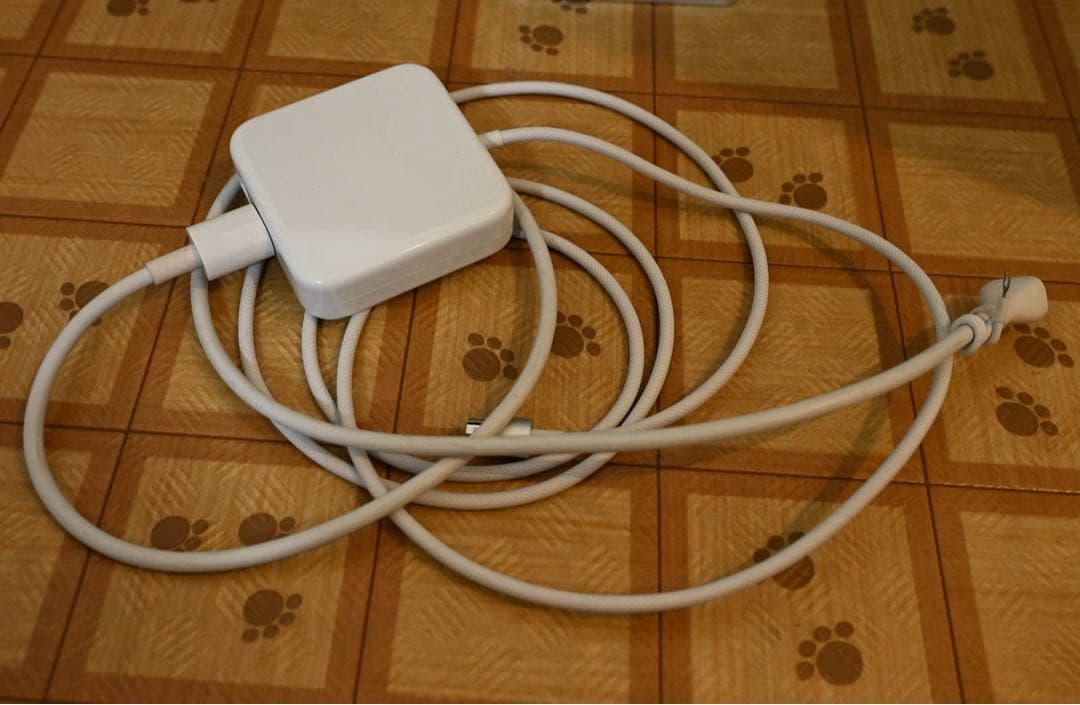 【訳あり】iMac 24インチ　M1 16GB/512GB モニターに横線あり