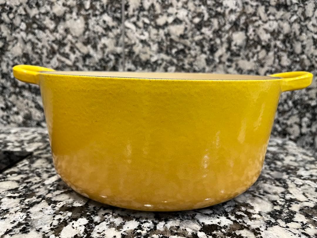 【衛生状態良好！】ル・クルーゼのココット・ロンド24cm 温かみのあるイエロー