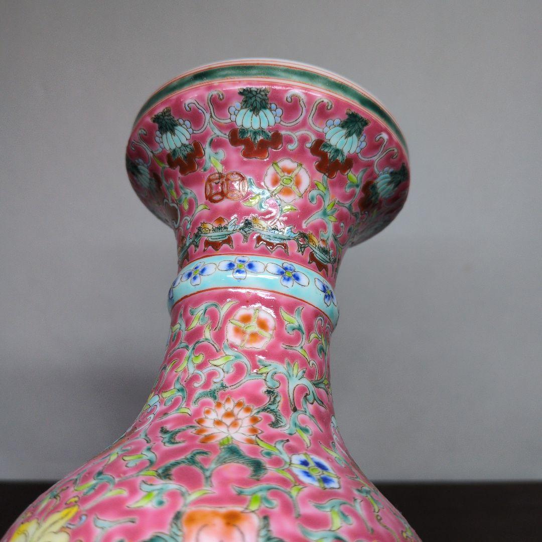 大清光緒年製 款 五彩 花唐草文 瓶 高さ約29cm