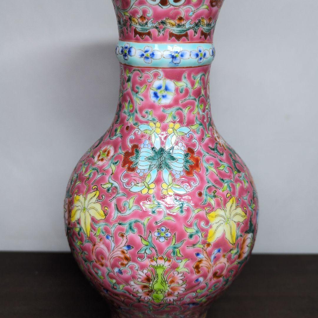 大清光緒年製 款 五彩 花唐草文 瓶 高さ約29cm