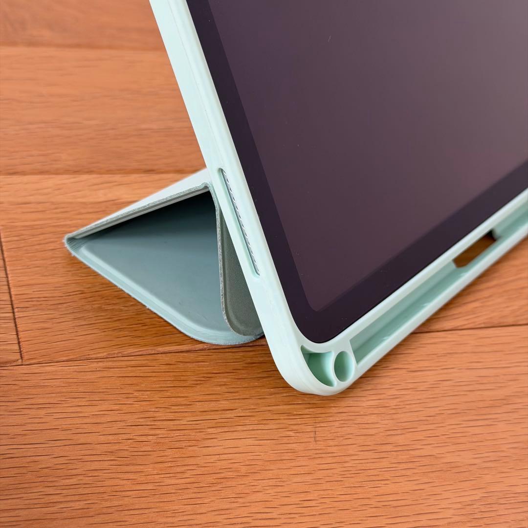 iPad 代10世代 64GB シルバー ケース付き フィルム貼り済