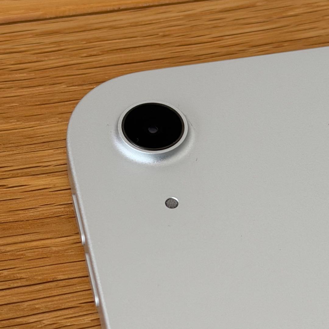 iPad 代10世代 64GB シルバー ケース付き フィルム貼り済