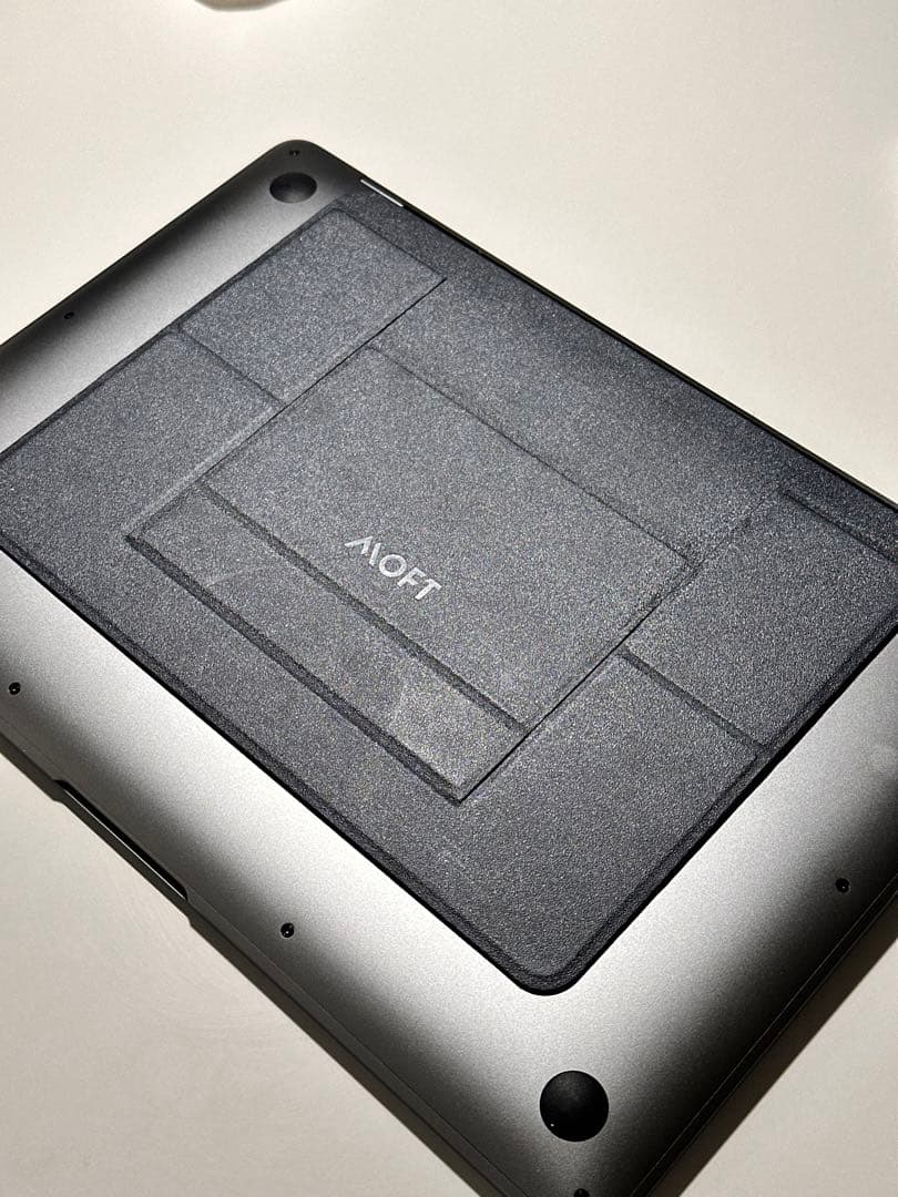 macbook air （M1, 2020）&Moft PCスタンド付き