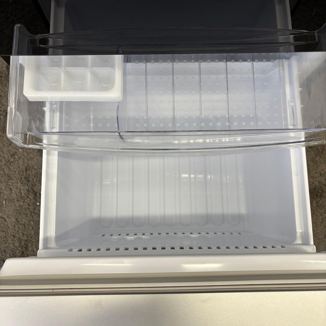 555⭕️冷蔵庫　シャープ　一人暮らし　単身　黒　中古　安い　綺麗　黒　設置無料