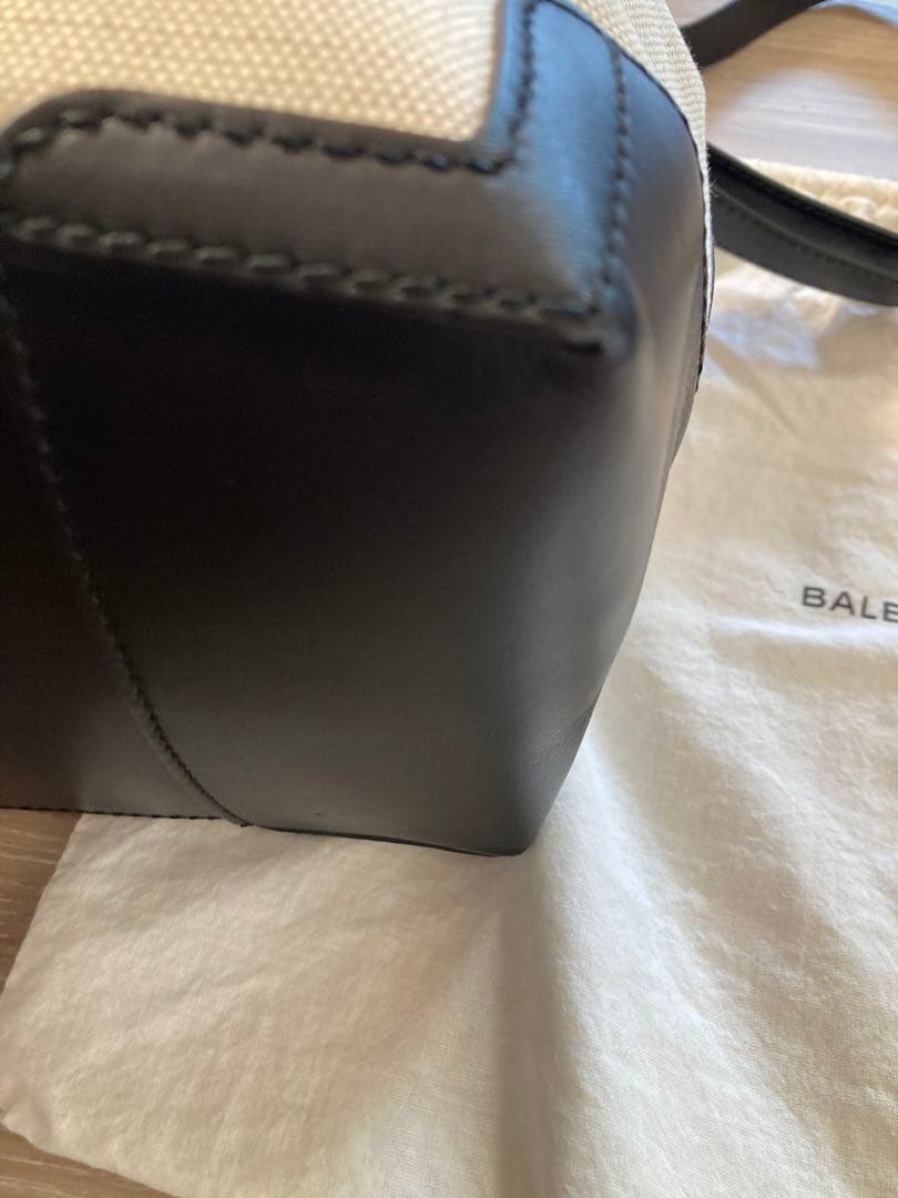 バレンシアガ　巾着バック　バケツバック