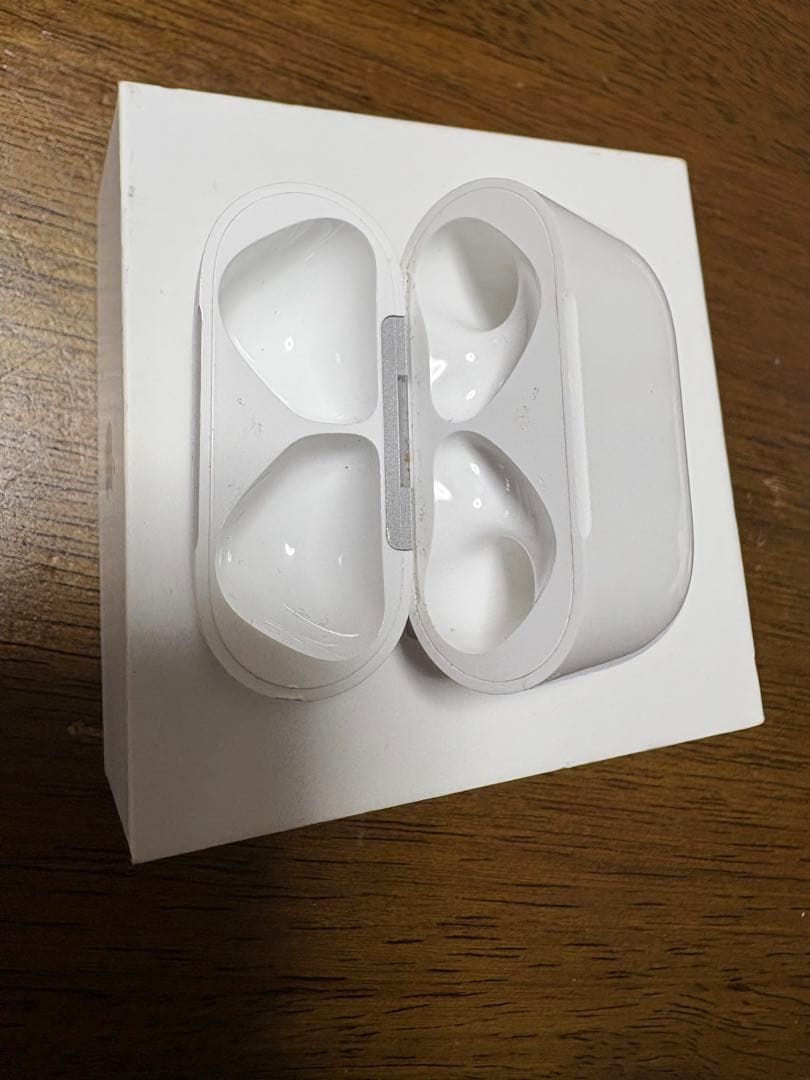 Airpods 4 ノイズキャンセリング
