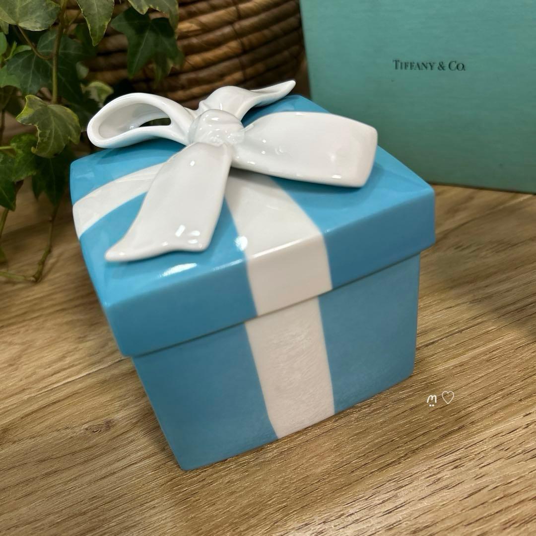 ティファニー　ブルーボウボックス　ラージ　プレゼントリボン　小物入れ　インテリア
