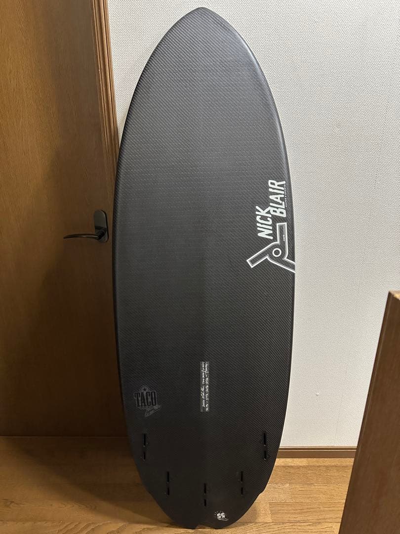JOISTIKサーフボード　TACO DESUモデルフルカーボン　ニックシェイプ