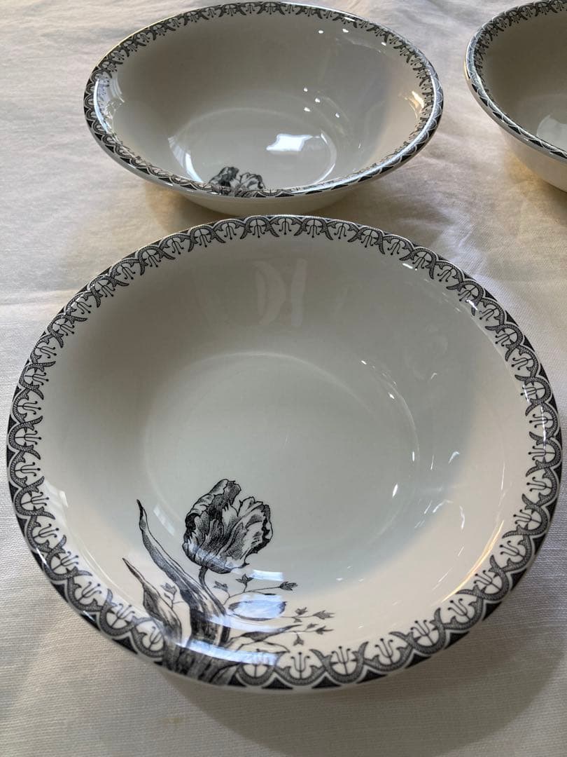 新品未使用 ジアン／GIEN チューリップ／ブラック シリアルボール4枚セット