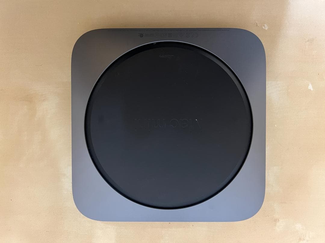 Apple Mac Mini 2018 i3/8/SSD128 ドッグ付き